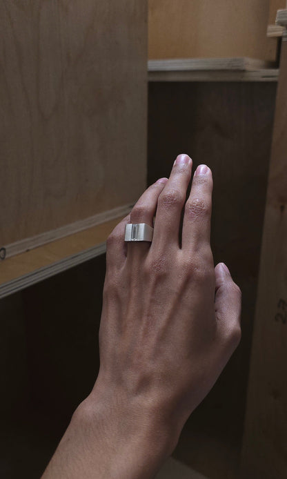 Waris — Signet Engagement Ring | Sital Jansson