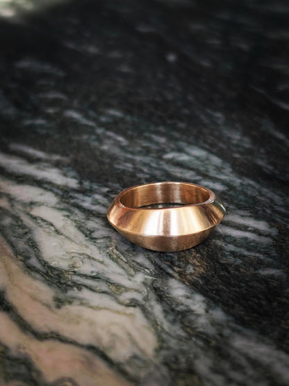 Teja — Tapered Knife Edge Band | Sital Jansson
