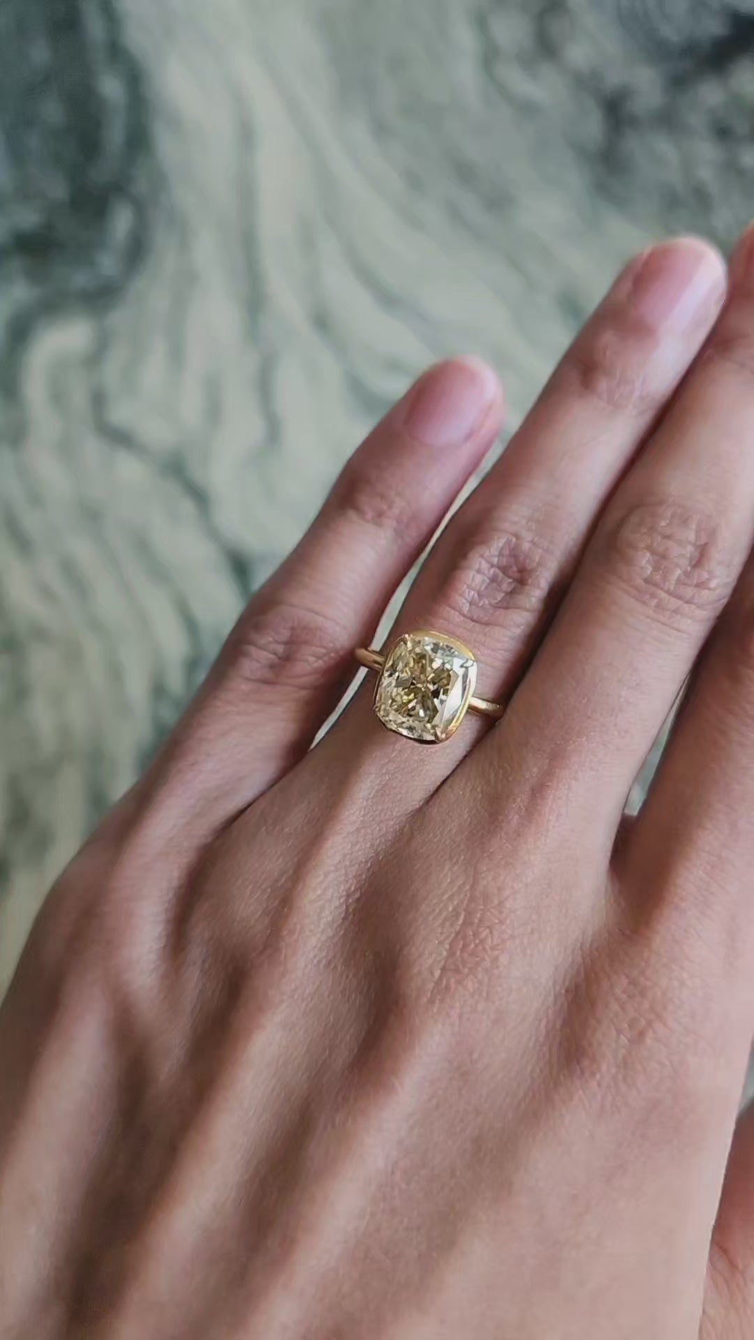 Gul — Solitaire Engagement Ring | Sital Jansson